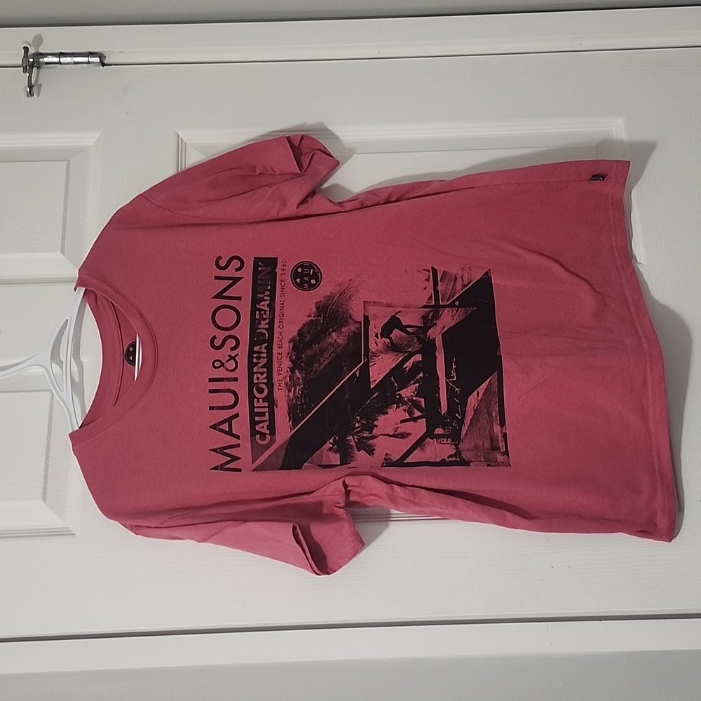 Maui & Sons California Dreamin graphic tshirt